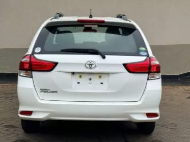 Toyota Fielder