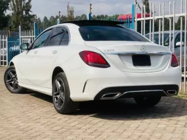Mercedes-Benz C 200