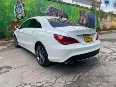 Mercedes-Benz CLA 180