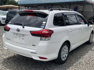 Toyota Fielder hybrid 
