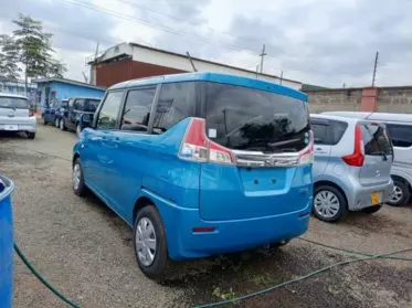 SUZUKI Solio