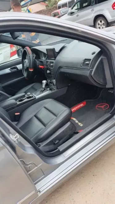 Mercedes-Benz C 300