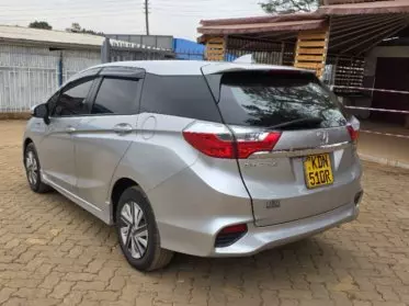 Honda Fit shuttle
