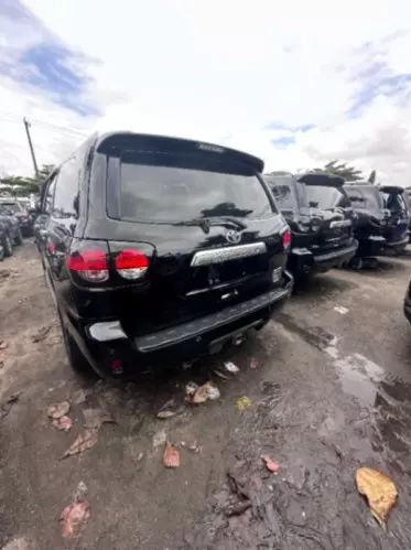 Toyota Sequoia