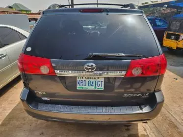 Toyota Sienna
