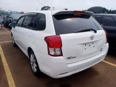 Toyota Fielder 