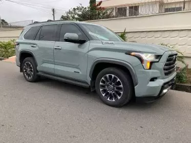 Toyota Sequoia