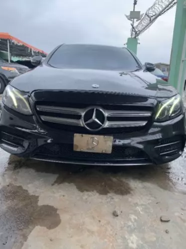 Mercedes-Benz E 300
