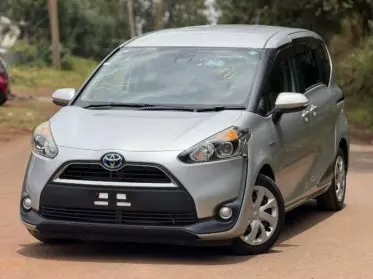 Toyota Sienta Hybrid