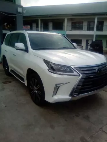 Lexus LX 570