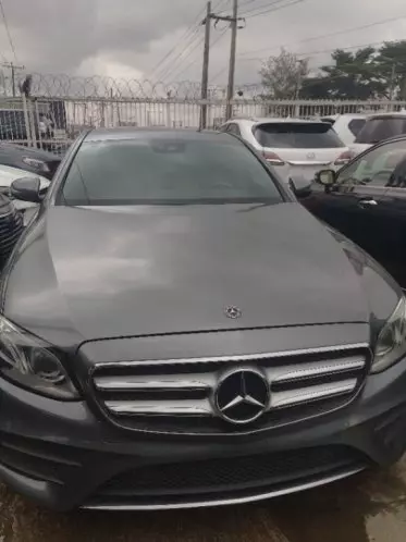Mercedes-Benz E 300