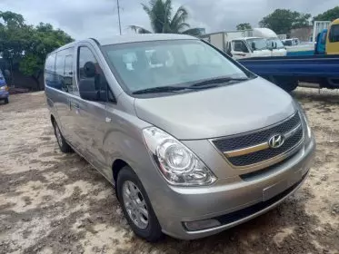 Hyundai H-1 Starex