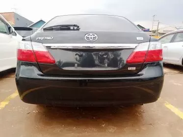 Toyota Premio