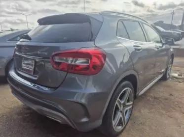 Mercedes-Benz GLA 250