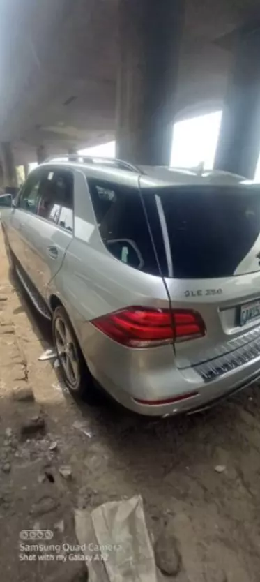 Mercedes-Benz GLE 350