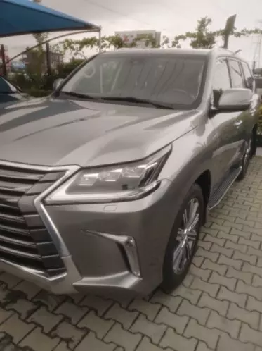 Lexus LX 570