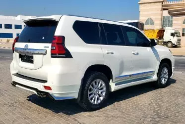 Toyota  Land Cruiser VXR V8