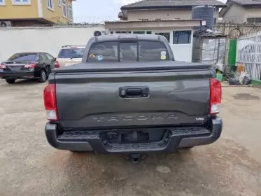 Toyota Tacoma