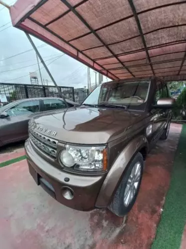 Land Rover LR 4