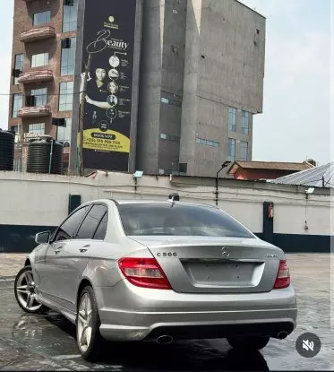 Mercedes-Benz C 300