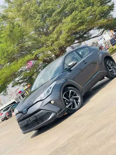 Toyota CH-R