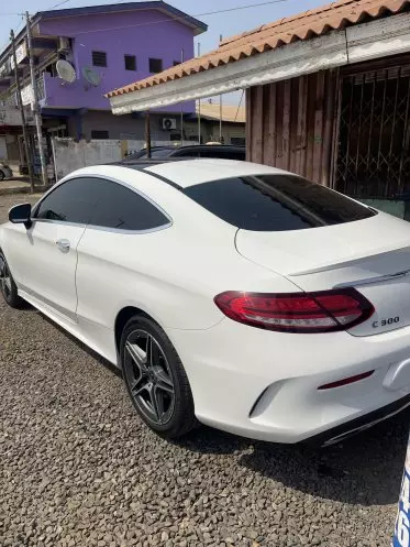 Mercedes-Benz C 300