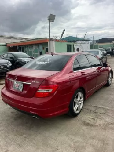 Mercedes-Benz C 300