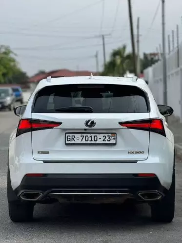Lexus NX 300