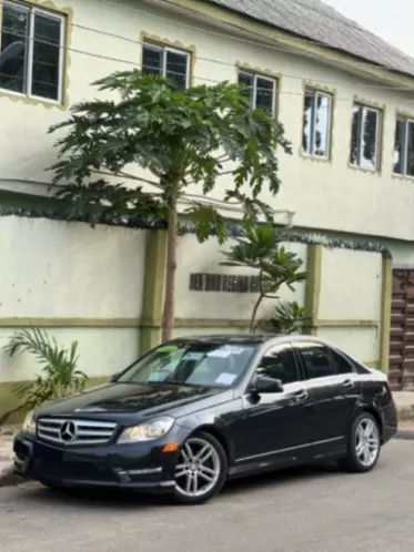 Mercedes-Benz C 300
