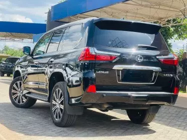Lexus LX 570