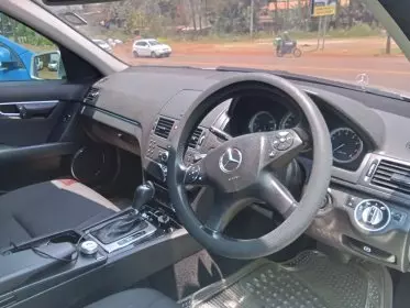 Mercedes-Benz C200