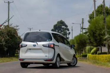Toyota Sienta Hybrid