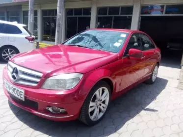 Mercedes-Benz C200