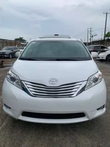Toyota Sienna