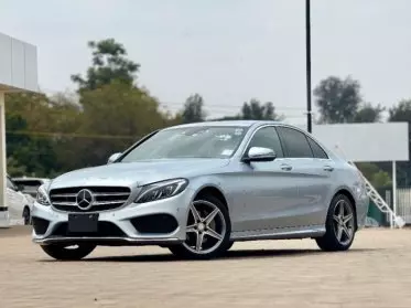 Mercedes-Benz C200
