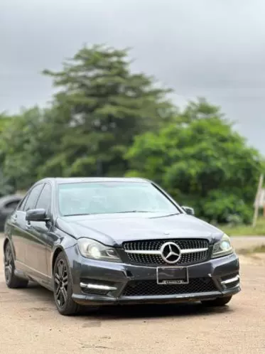 Mercedes-Benz C 300