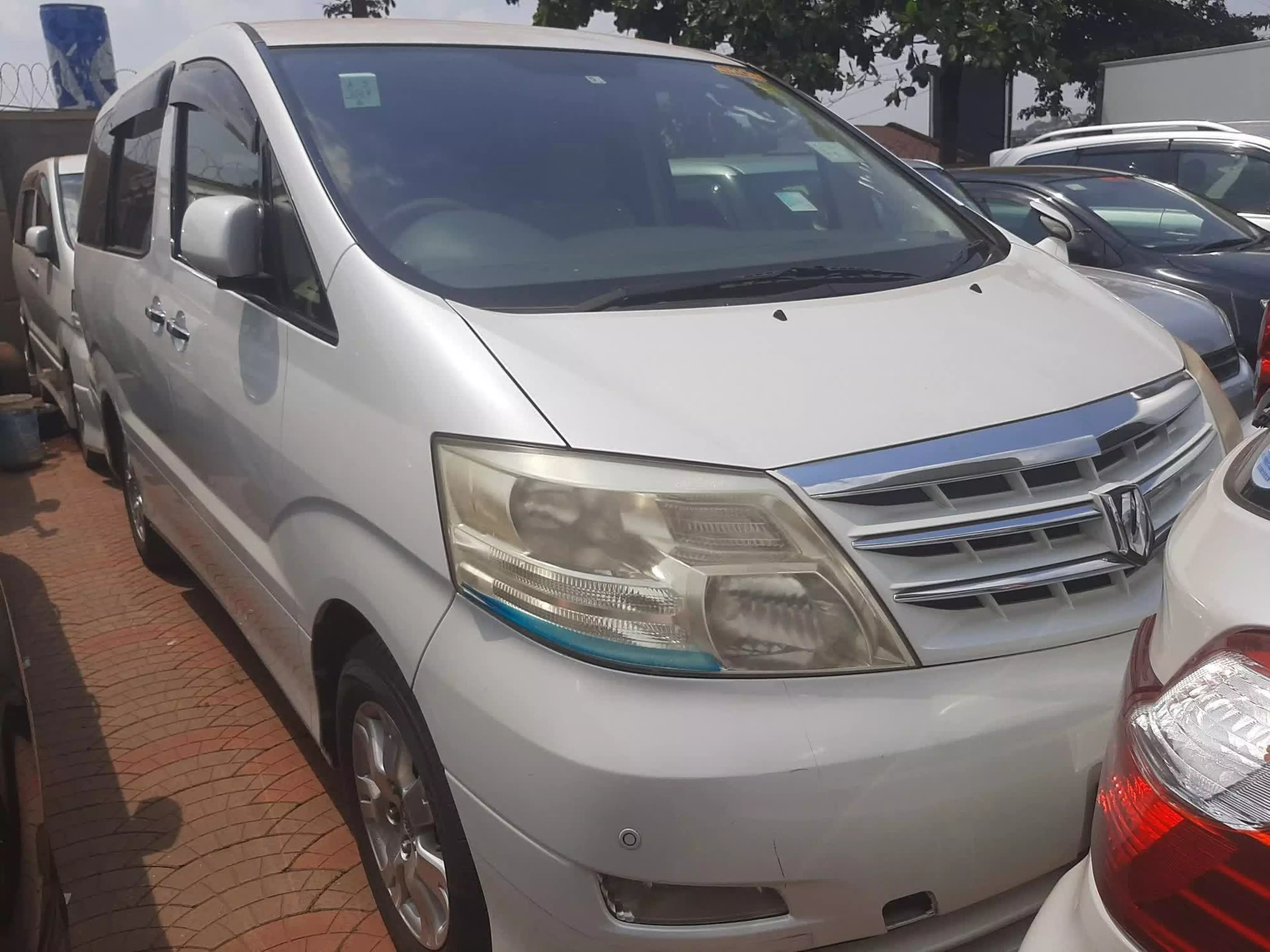 Toyota Alphard  - 2008