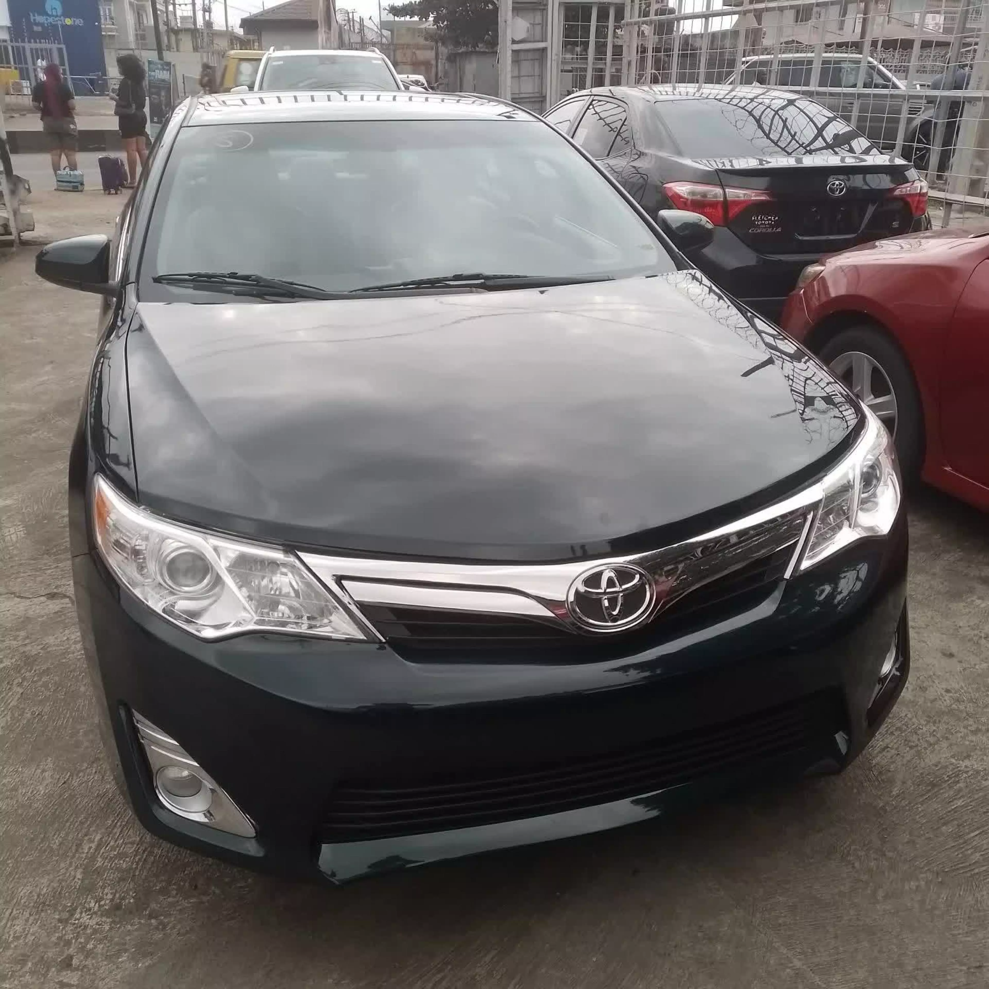 Toyota Camry - 2012