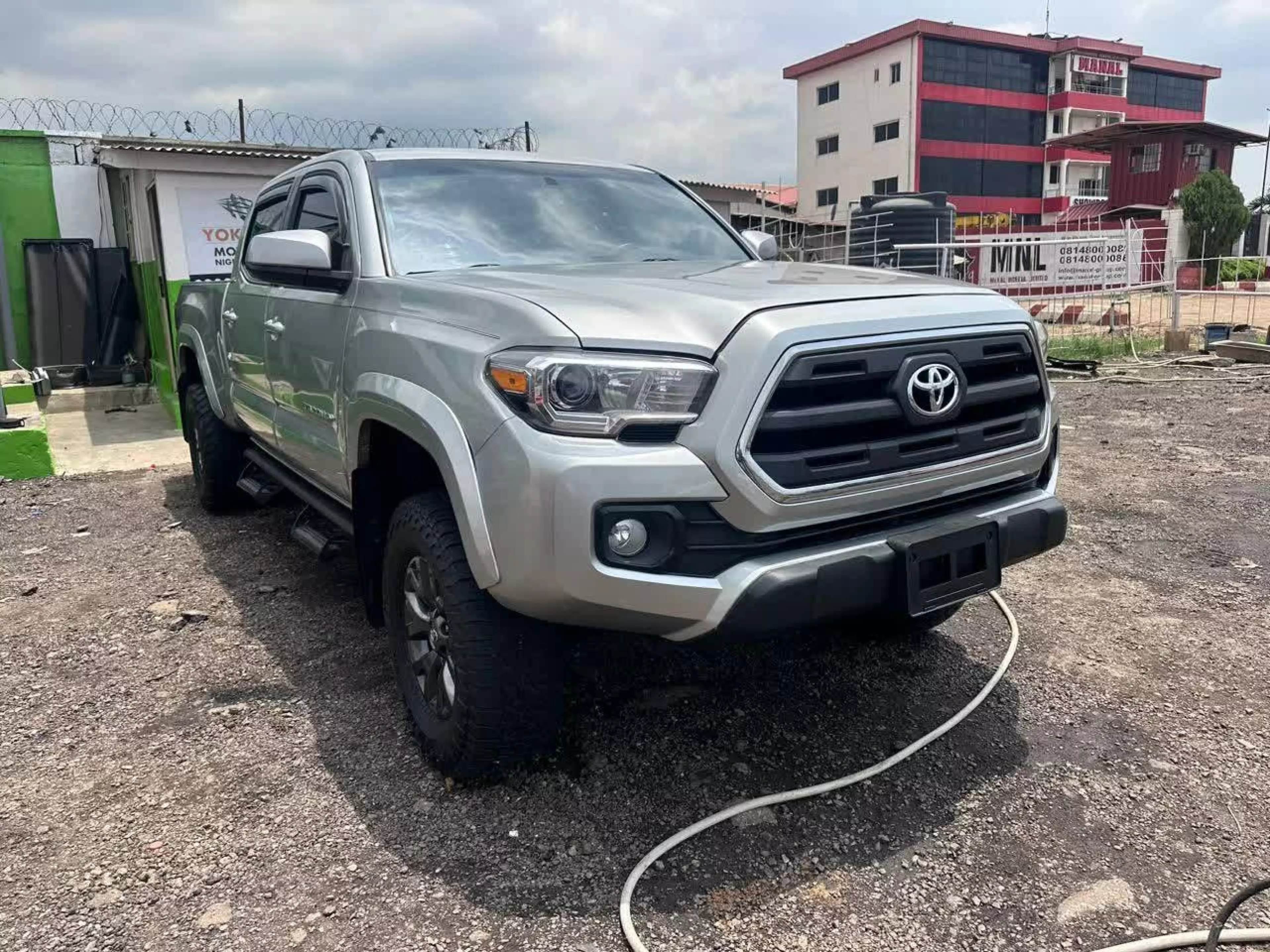 Toyota Tacoma  - 2017