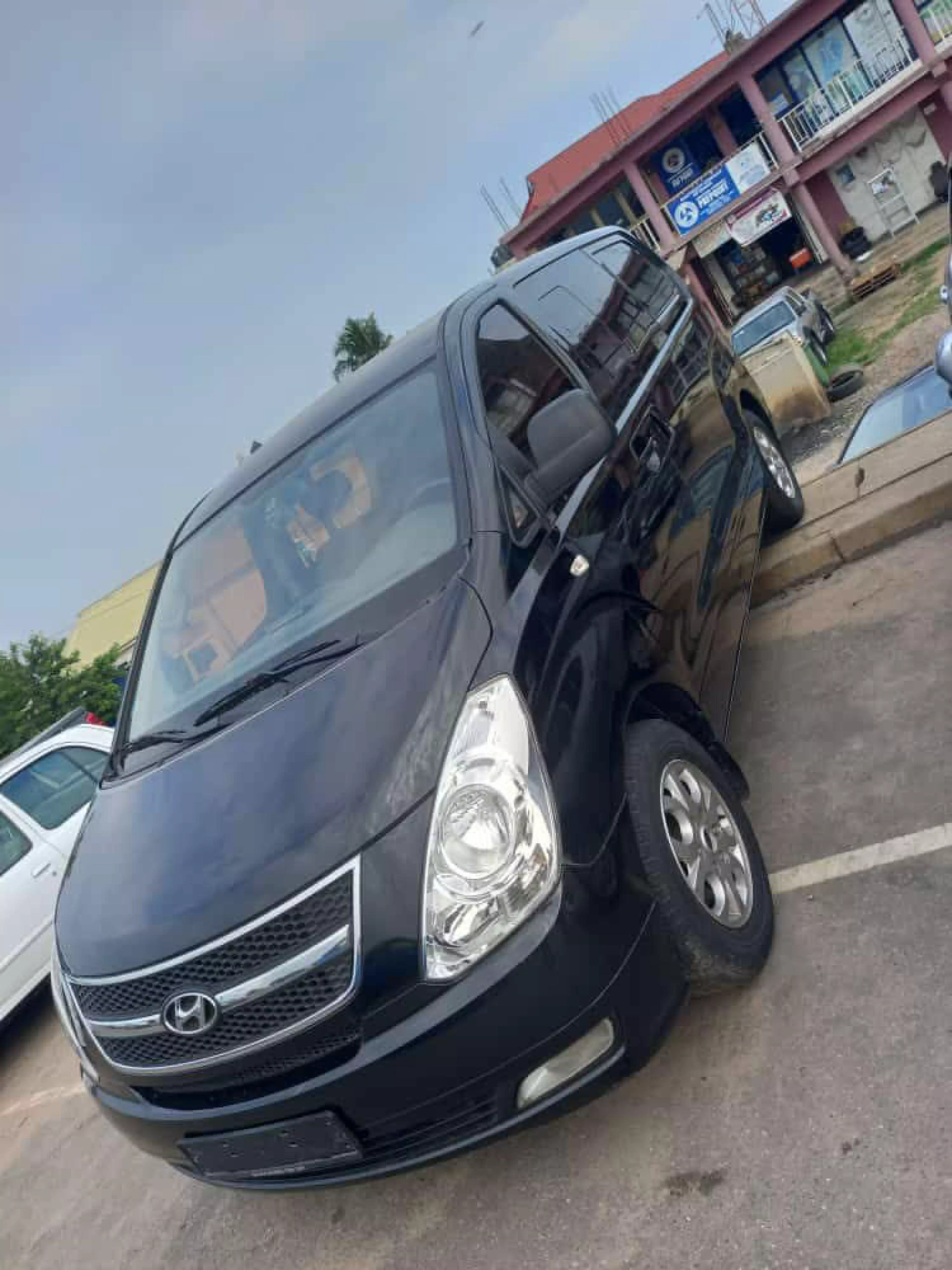 Hyundai H-1 Starex - 2010