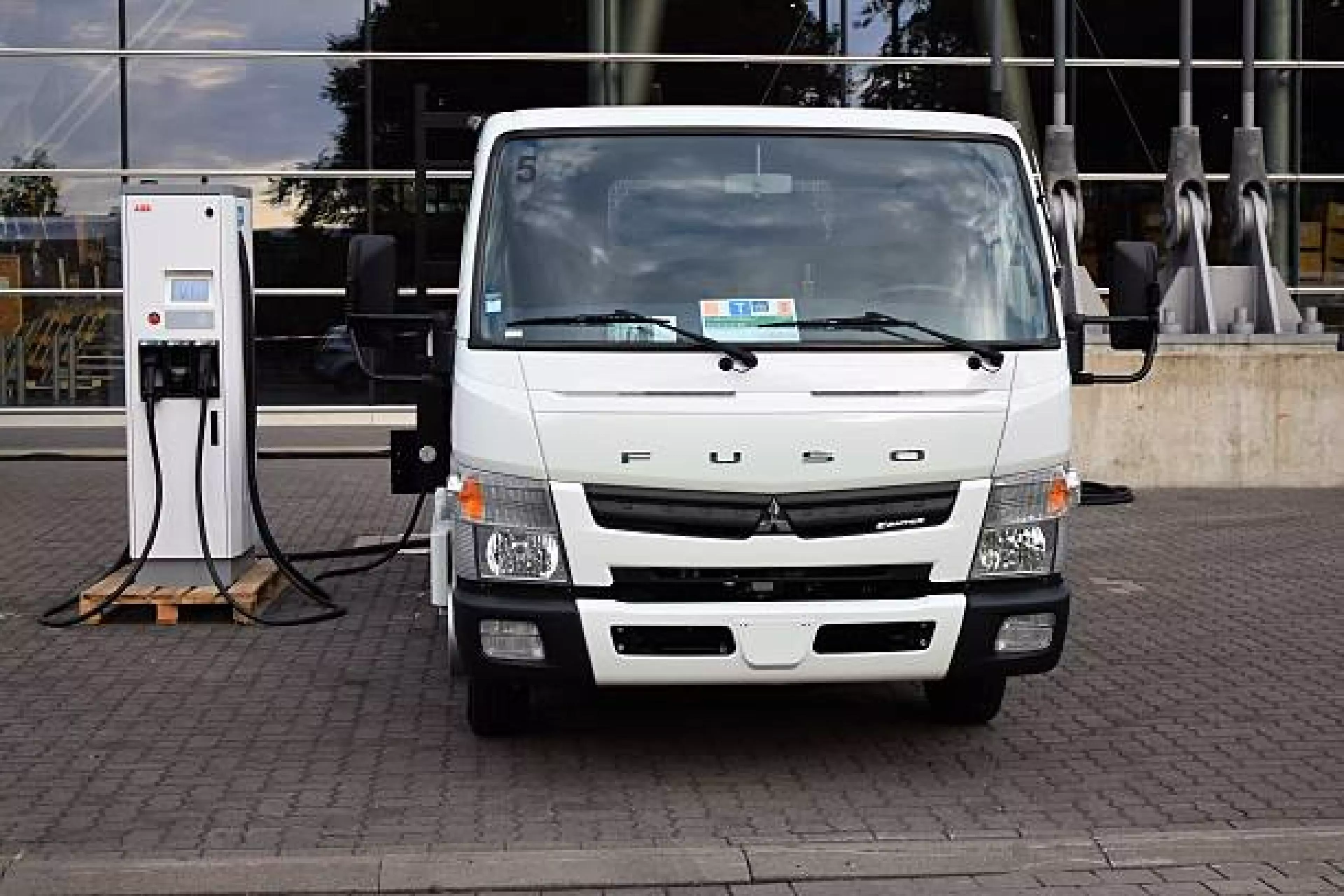 Mitsubishi Fuso  - 2024