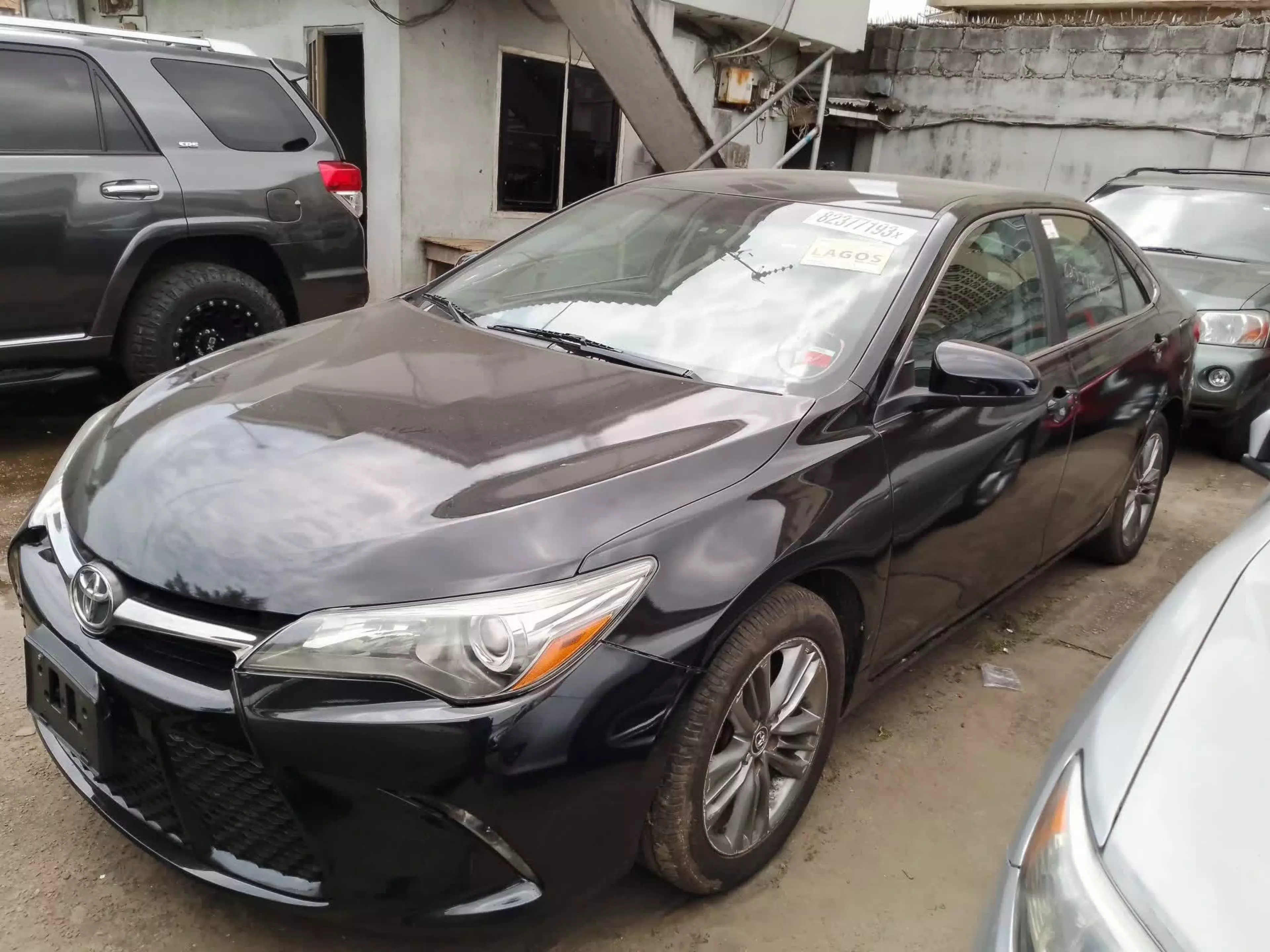 Toyota Camry - 2016