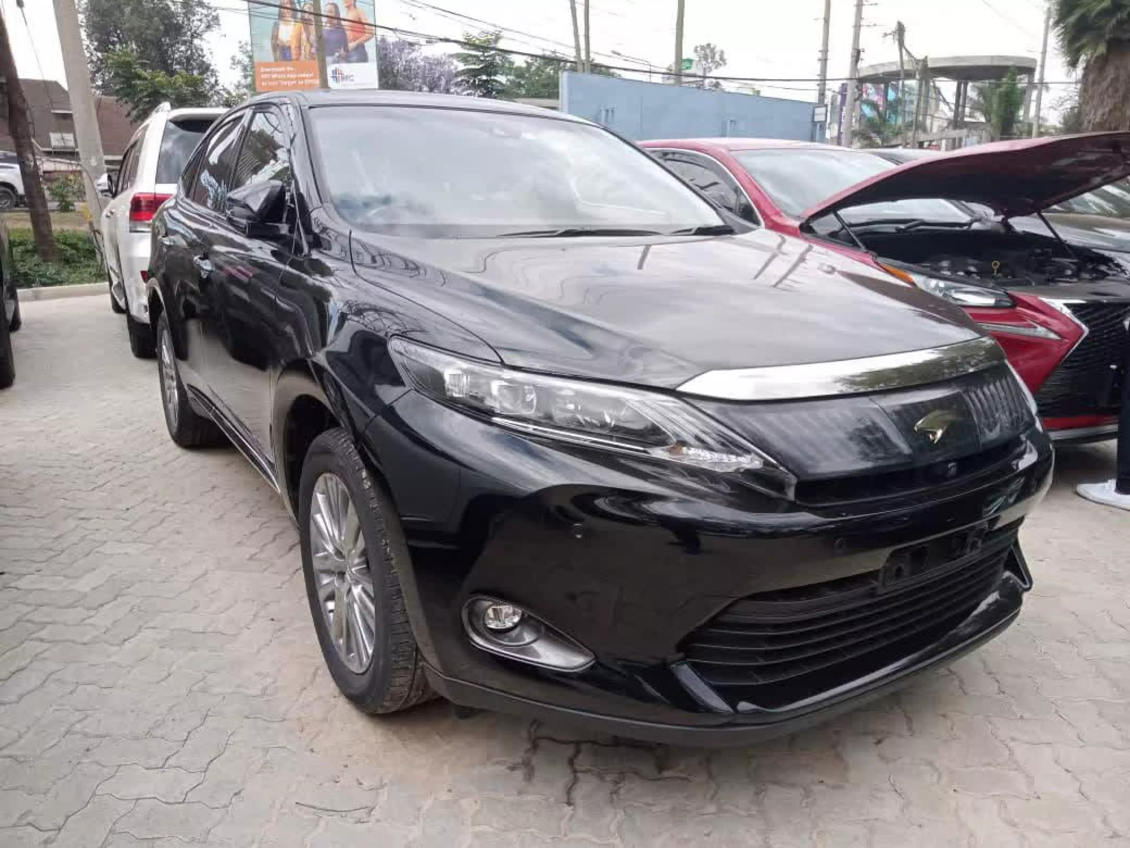 Toyota Harrier - 2016