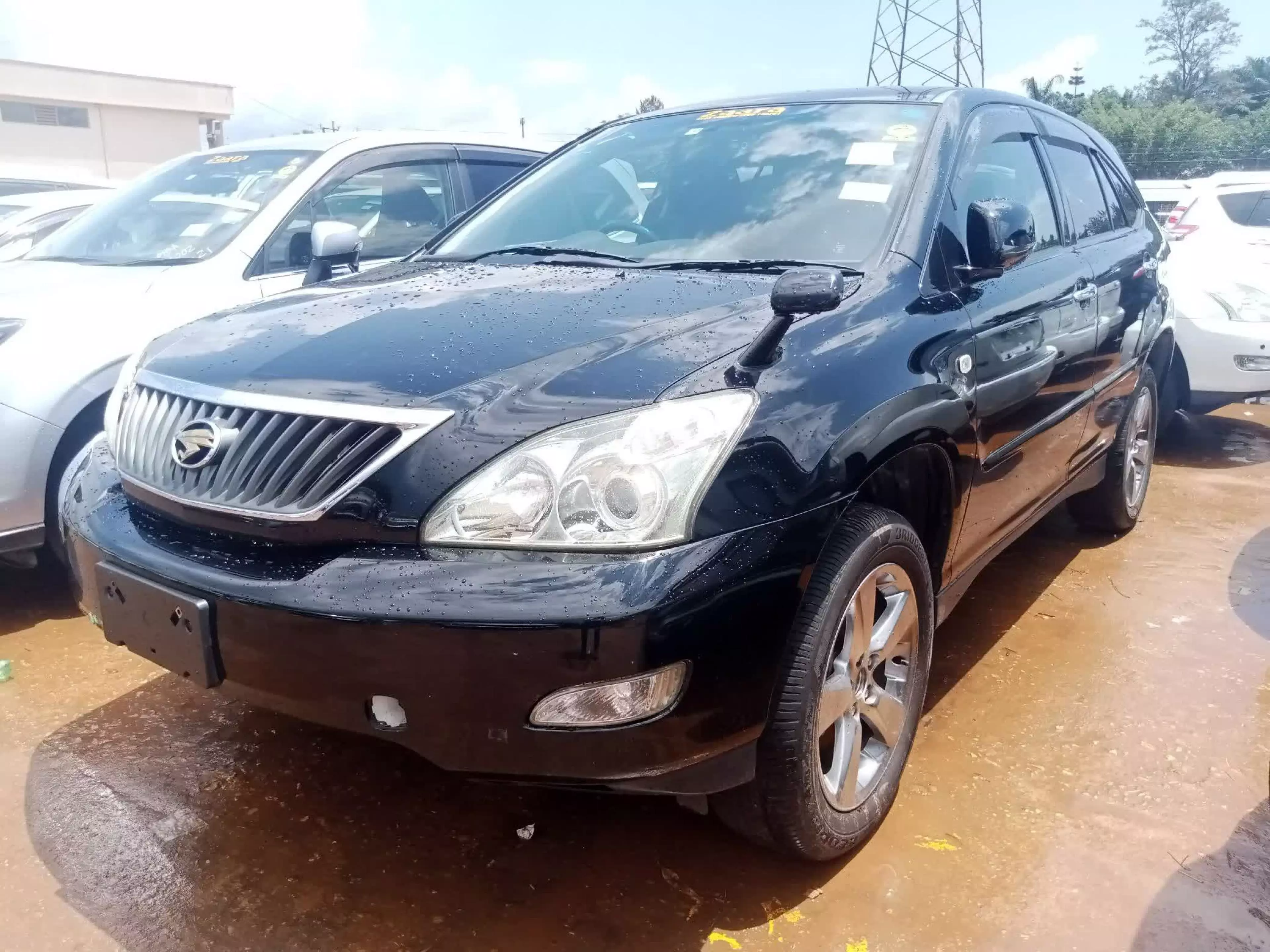 Toyota Harrier  - 2011