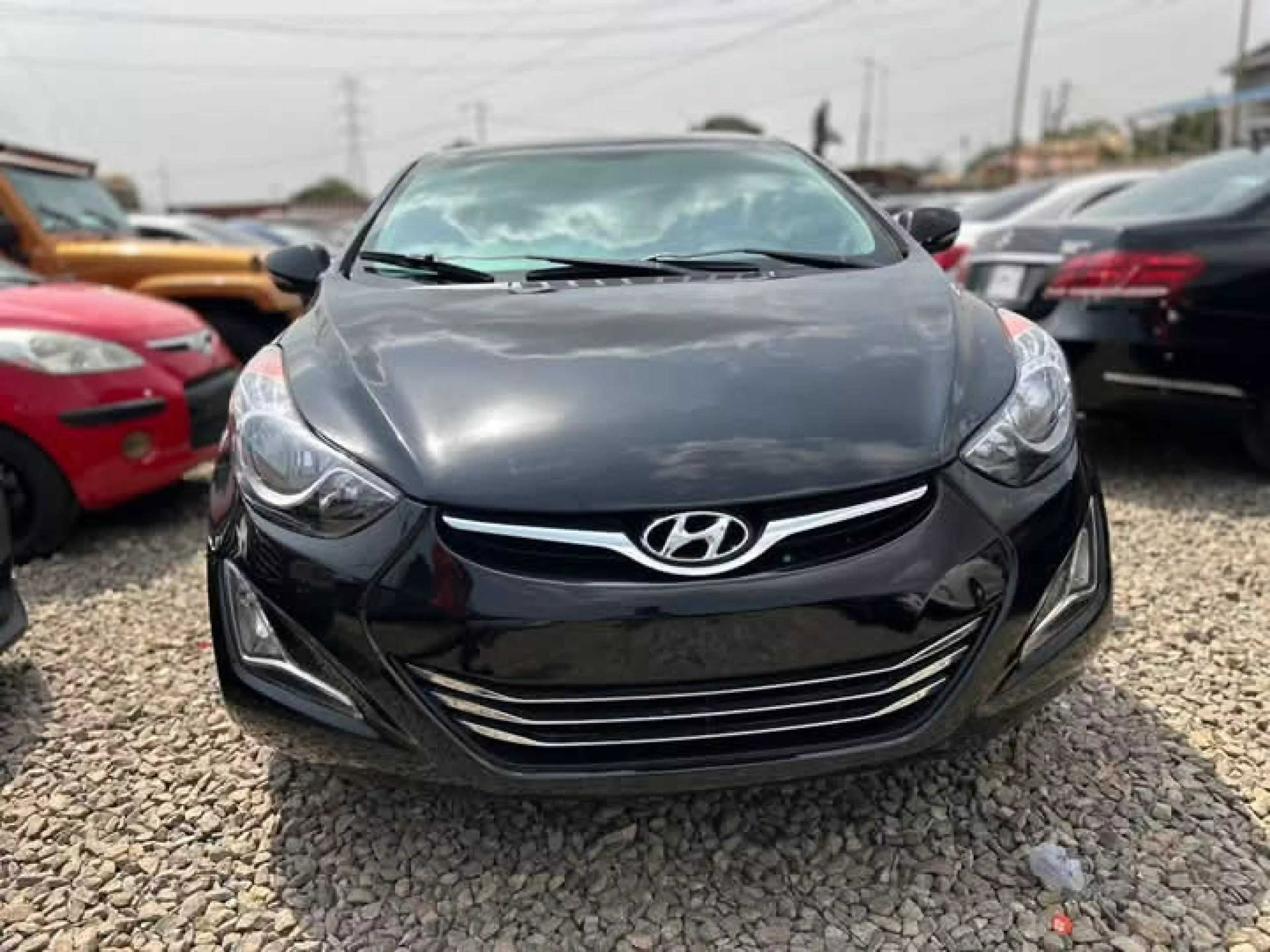 Hyundai Elantra - 2013