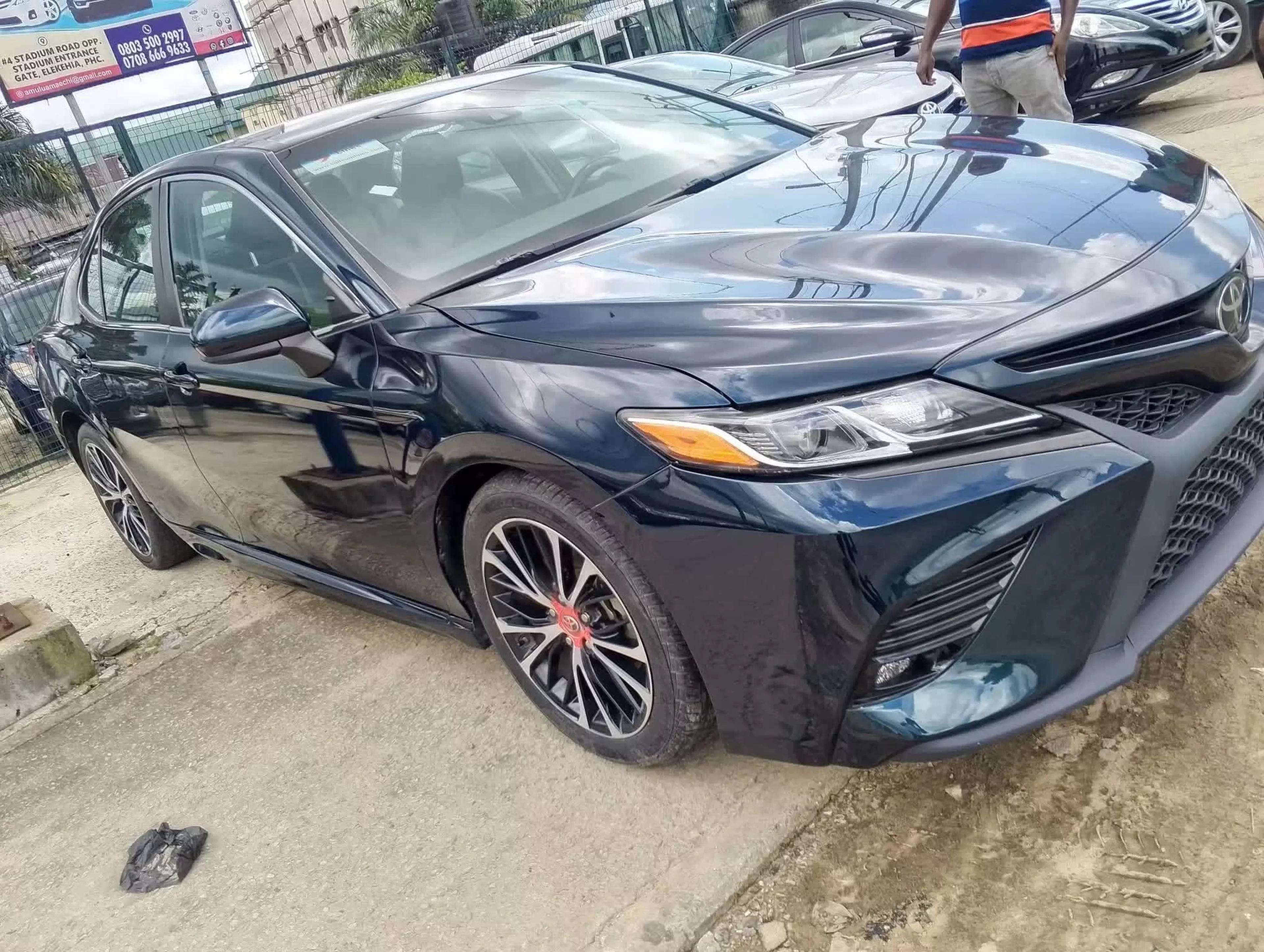 Toyota Camry  - 2019