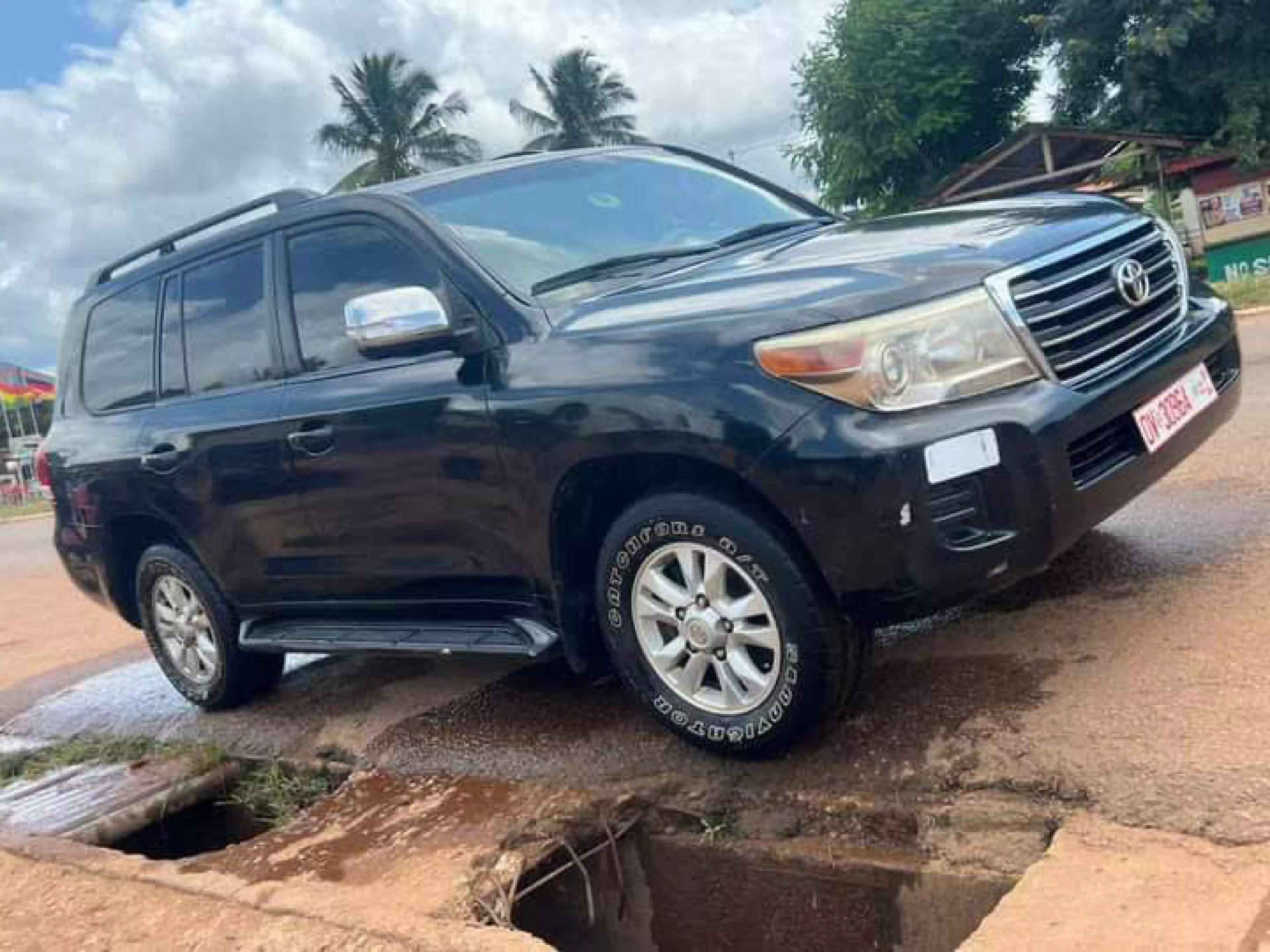 Toyota Land Cruiser GXR - 2013