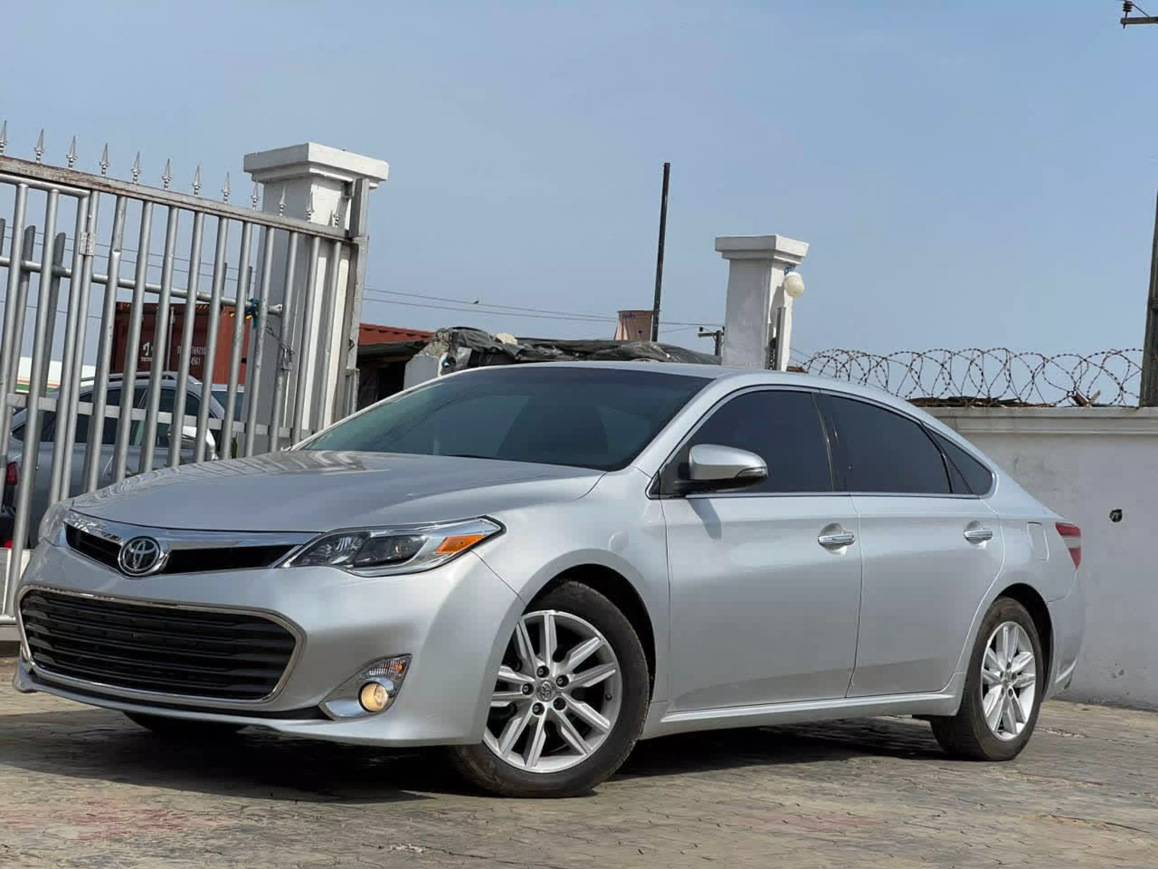 Toyota Avalon - 2014