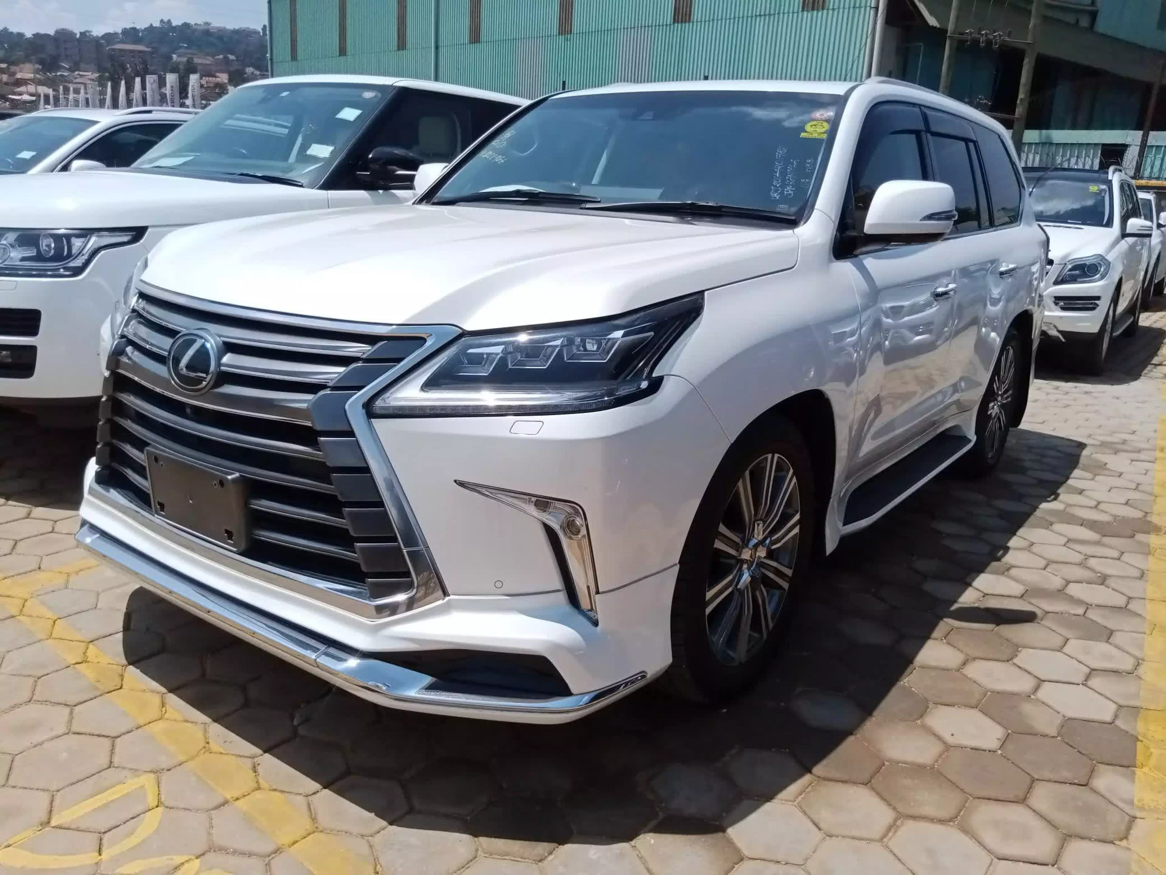 Lexus 570  - 2018