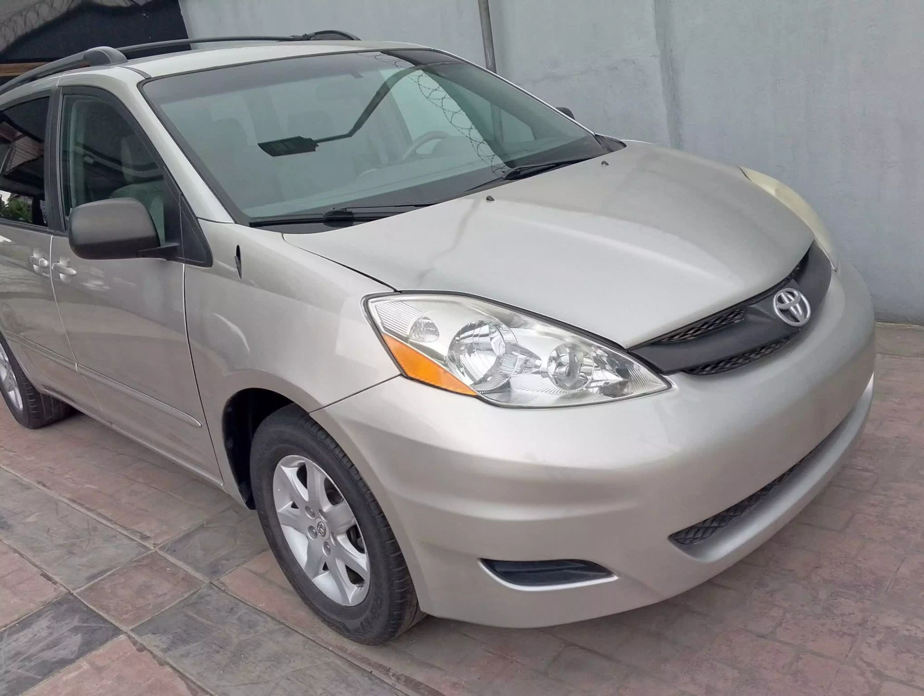 Toyota Sienna  - 2008